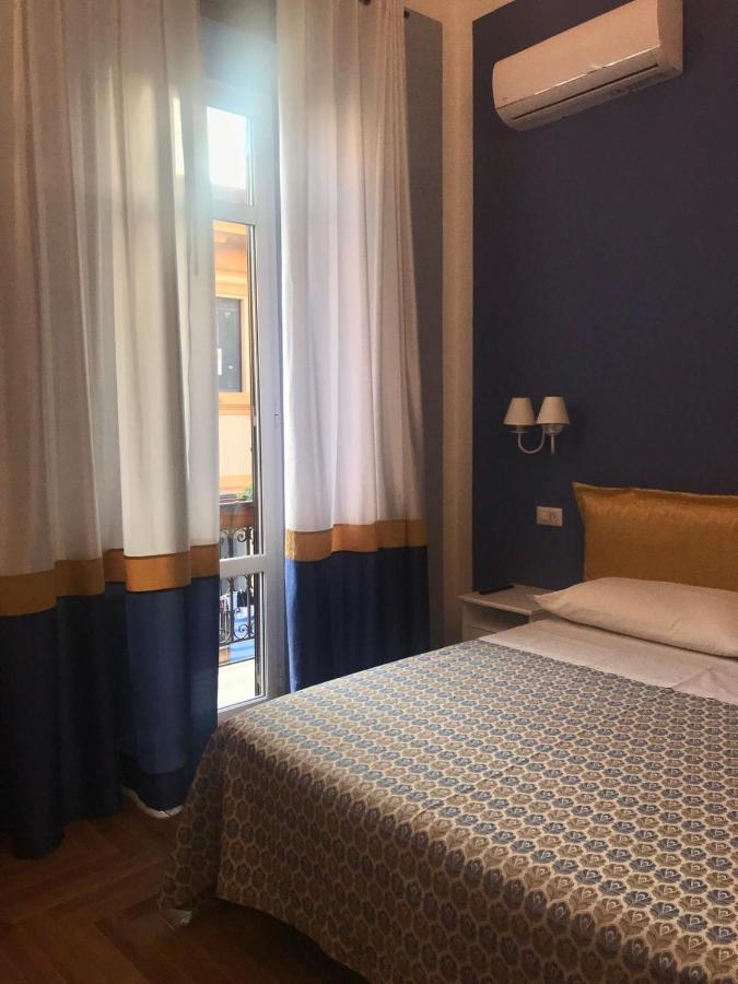 B&B I Due Teatri Naples Extérieur photo