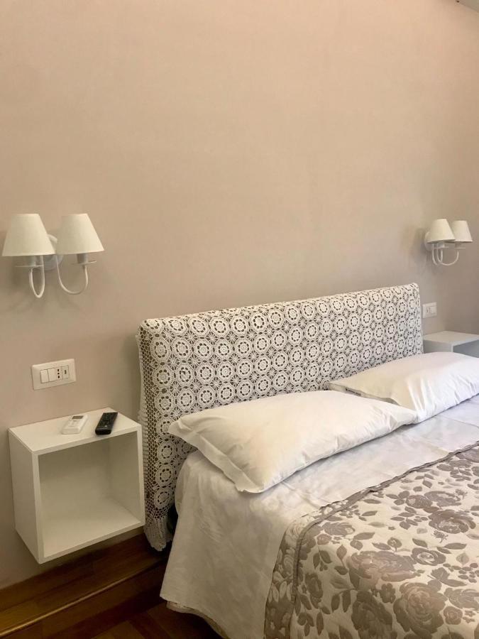 B&B I Due Teatri Naples Extérieur photo